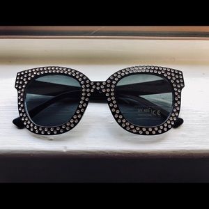 Black oversized  sunglasses